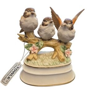 Towle Fine Porcelain Music Box Plays April Love Three Birds on a Branch